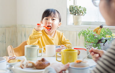 ダラダラ食べ続けるのは虫歯発症リスクが高まる！？ 画像